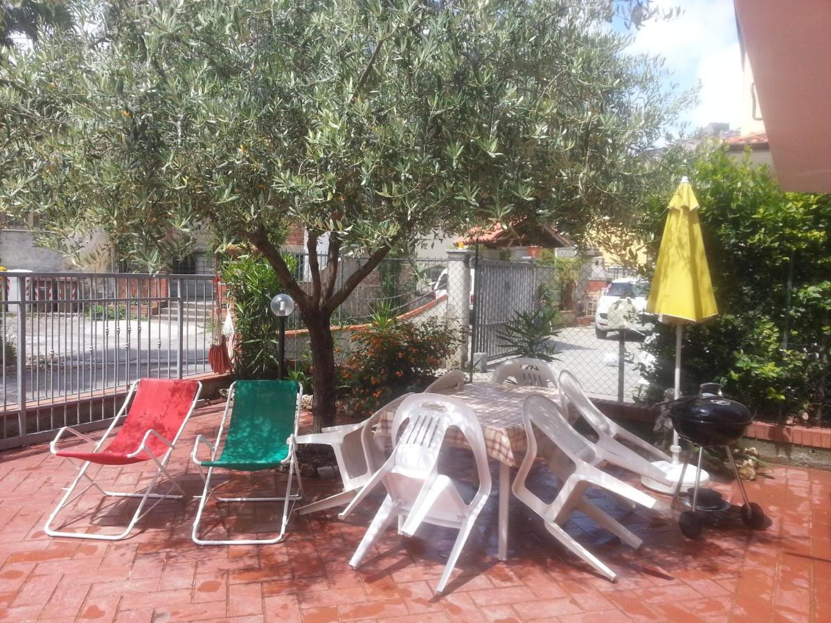 Ca 'Nter Viale Apartment Romito Magra Exterior photo
